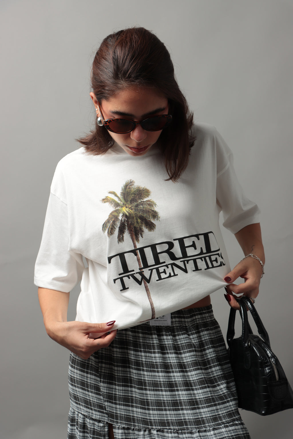 OVERSIZE TIRED TWENTIES